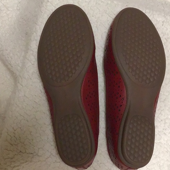 RED HUSH PUPPIE FLATS  7 - Picture 6 of 8